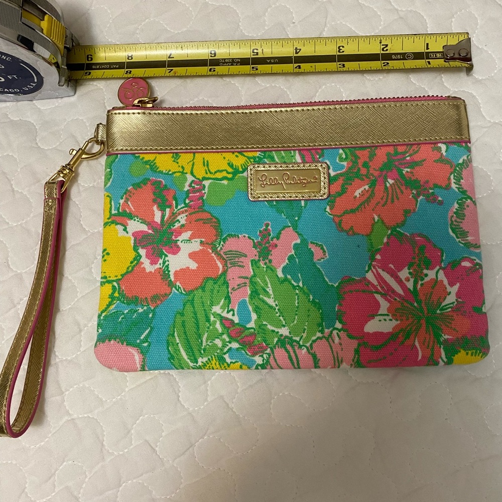 Lilly Pulitzer Wristlet Purse!